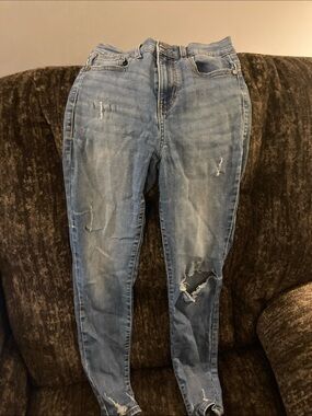 Kendall & Kylie Light Blue Skinny Distressed Jeans
